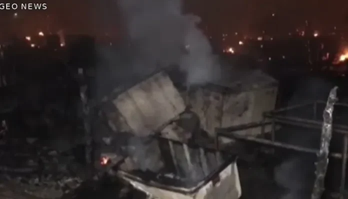 کراچی جھونپڑیوں میں آگ 2025