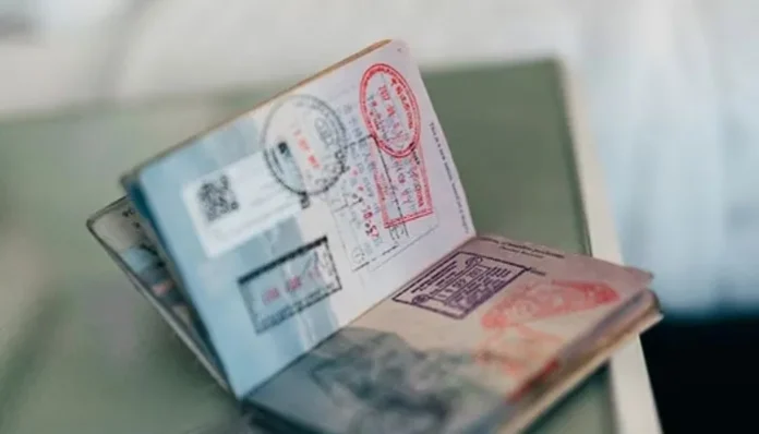 ایران ویزہ فری بھارت بند 2025، سفری خبردار۔