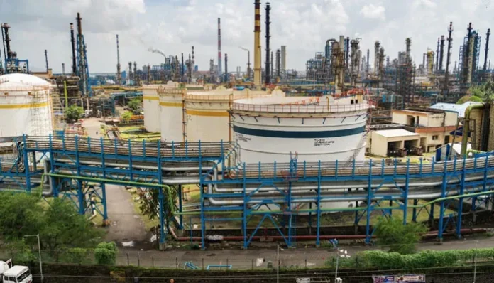 امریکی دباؤ کے بعد بھارت نے روس سے تیل کی خریداری تقریباً روک دی