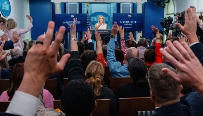 وائٹ ہاؤس ویسٹ ونگ صحافیوں پابندیاں 2025