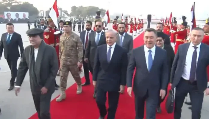 کرغزستان کے صدر 2 روزہ دورے پر اسلام آباد پہنچ گئے